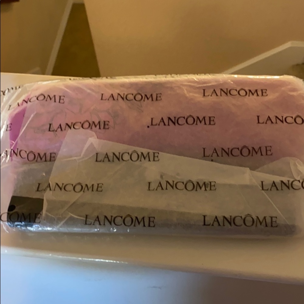 Lancôme Make Up Bag. New.